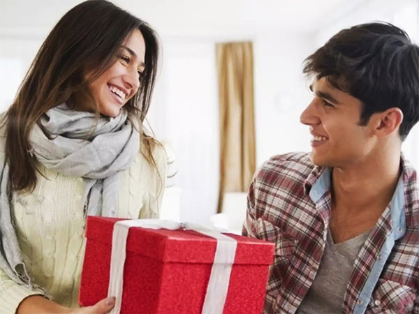 Gifts for store your boyfriend's sister