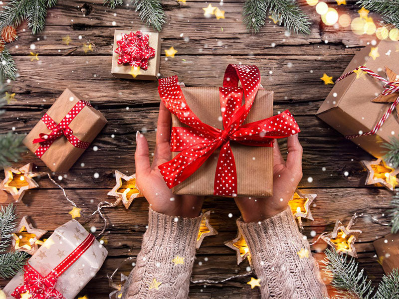 Best Christmas Gifts for Employees Under $10