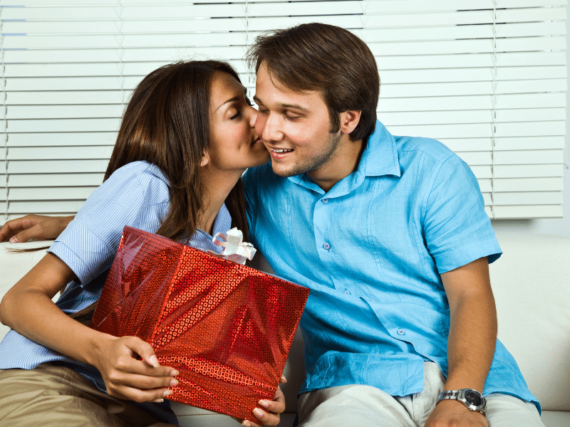 Best engagement gifts for couples