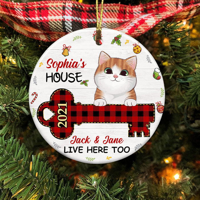 Personalized Christmas Cat House Circle Ornament AG302 24O58 1
