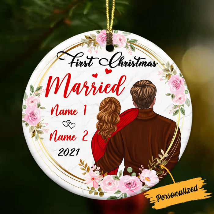Personalized Christmas Couple Circle Ornament NB31 26O36 1